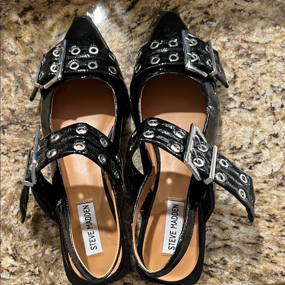 Steve Madden Black Heels with Buckle Accents - Picture 1 of 7
